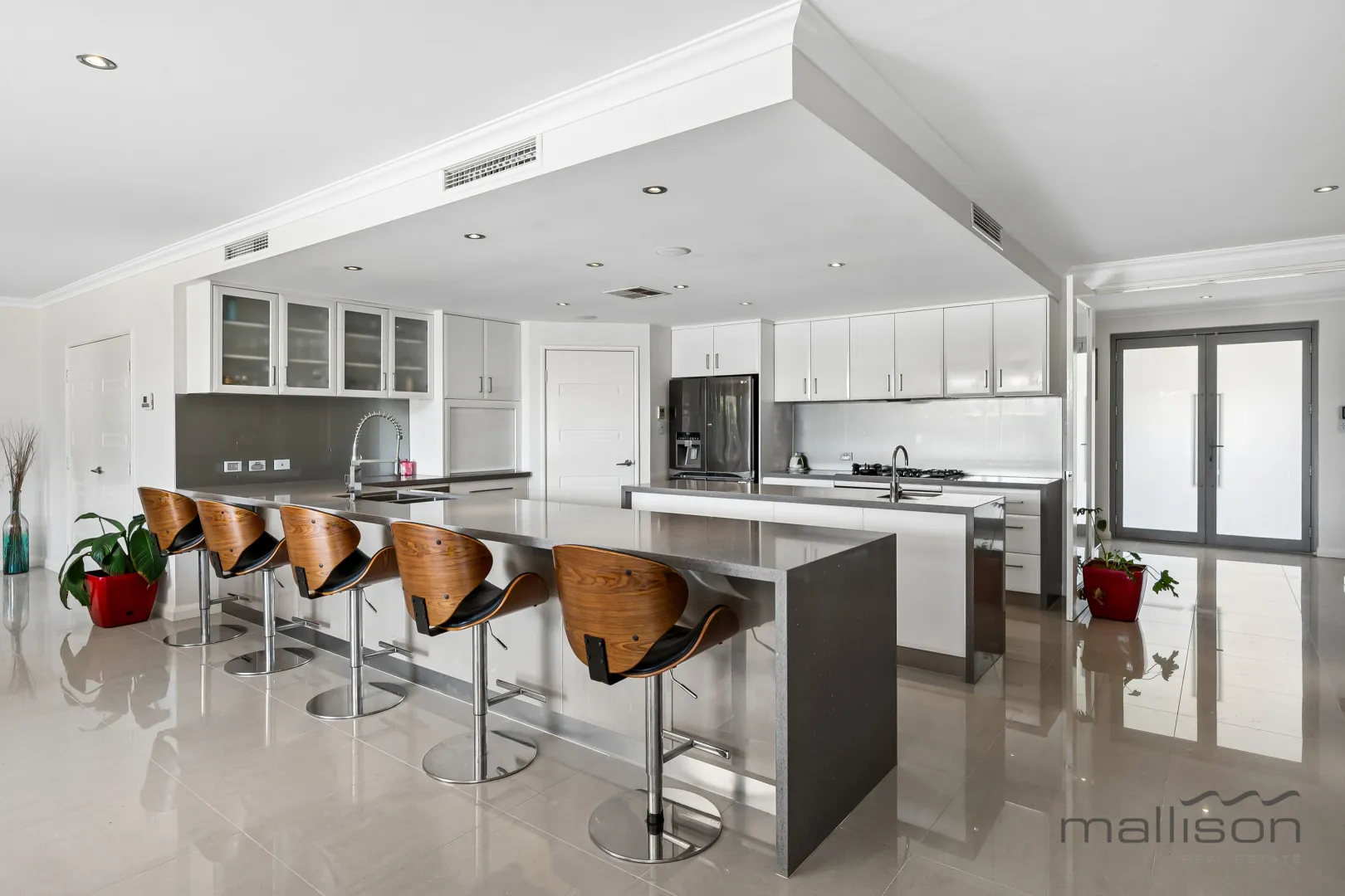 HOME OPEN CANCELLED - PROPERTY UNDER OFFER - View 2
