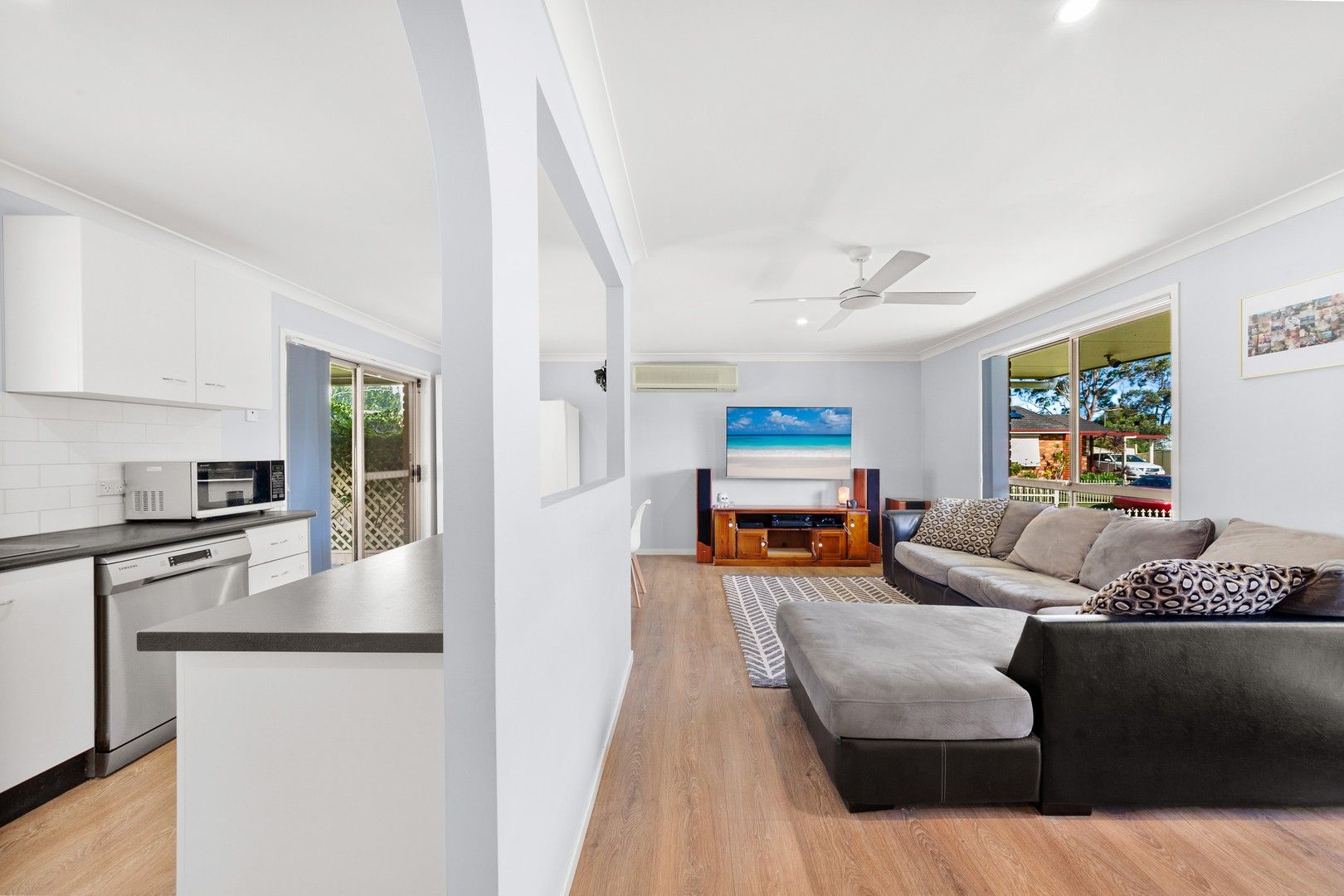 2 Jeremy Close, Budgewoi NSW 2262, Image 1