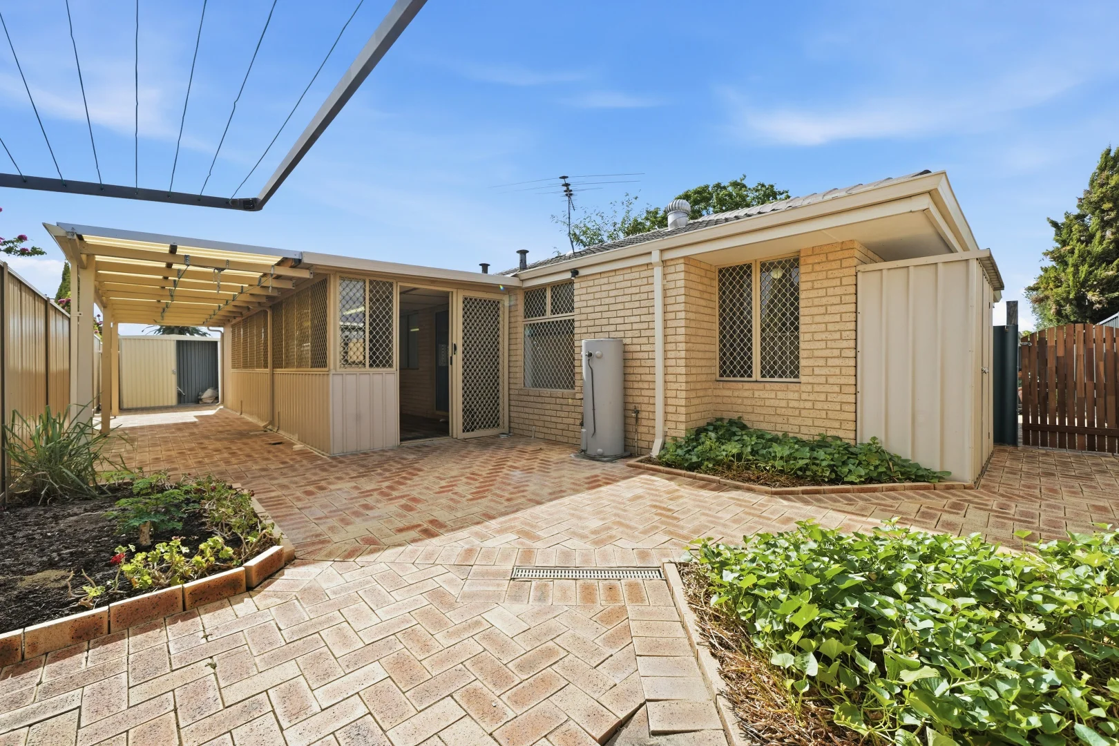 Additional image 22 of 9/12 Farnaby Lane, Beckenham WA 6107