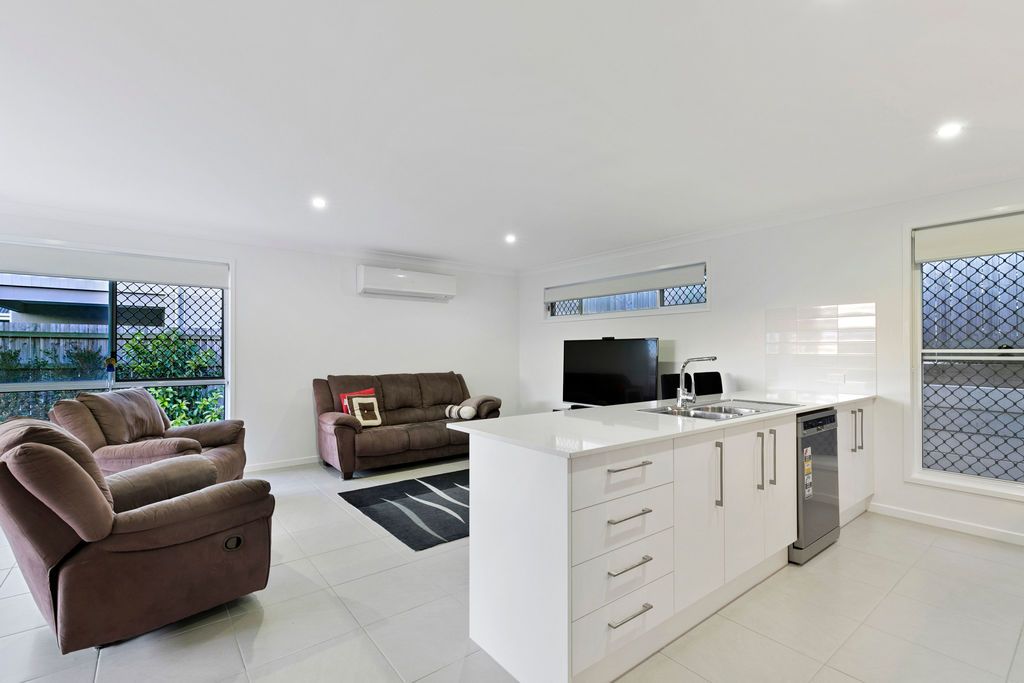 27 Cardwell Circuit, Thornlands QLD 4164, Image 1