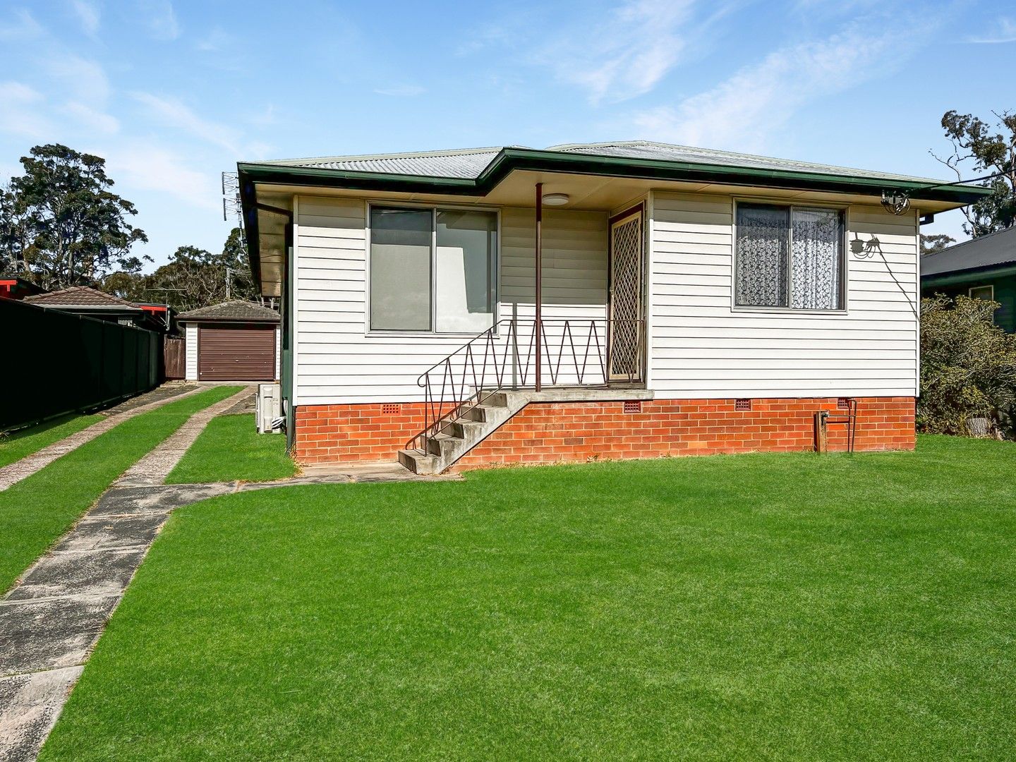 37 Catherine Street, Mannering Park NSW 2259, Image 0