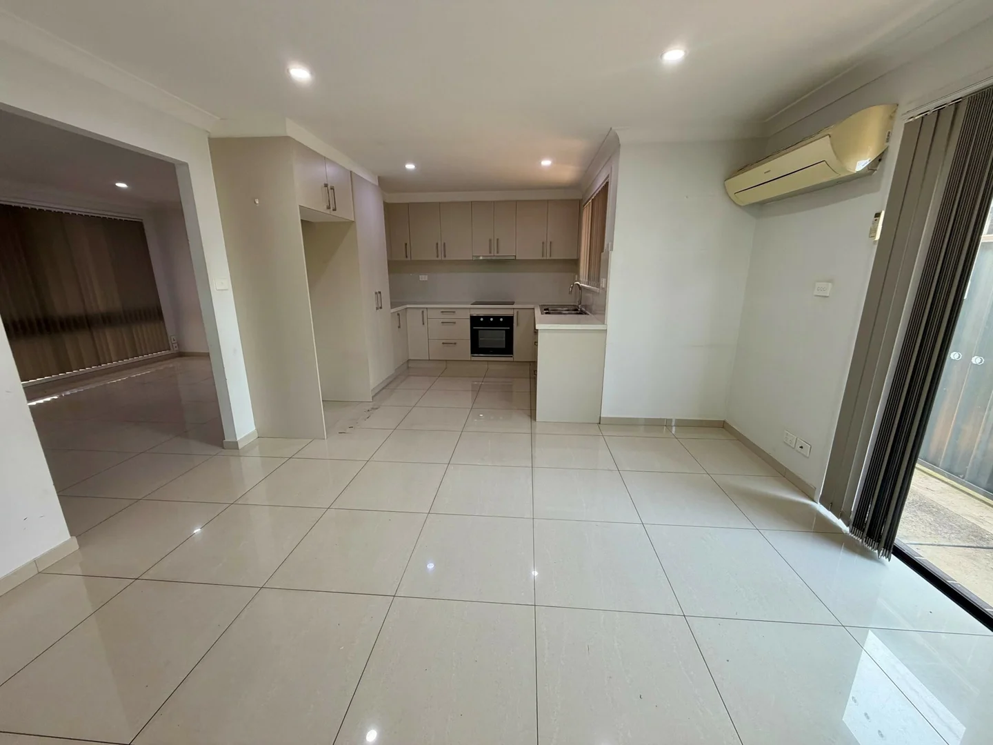 Additional image 4 of 130 Explorers Way, St Clair NSW 2759