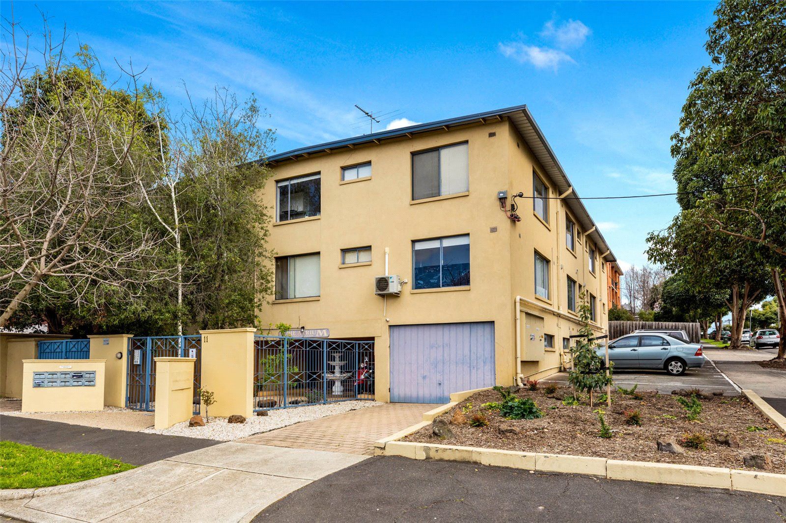 1 bedrooms Apartment / Unit / Flat in 16/11 Findon Street HAWTHORN VIC, 3122