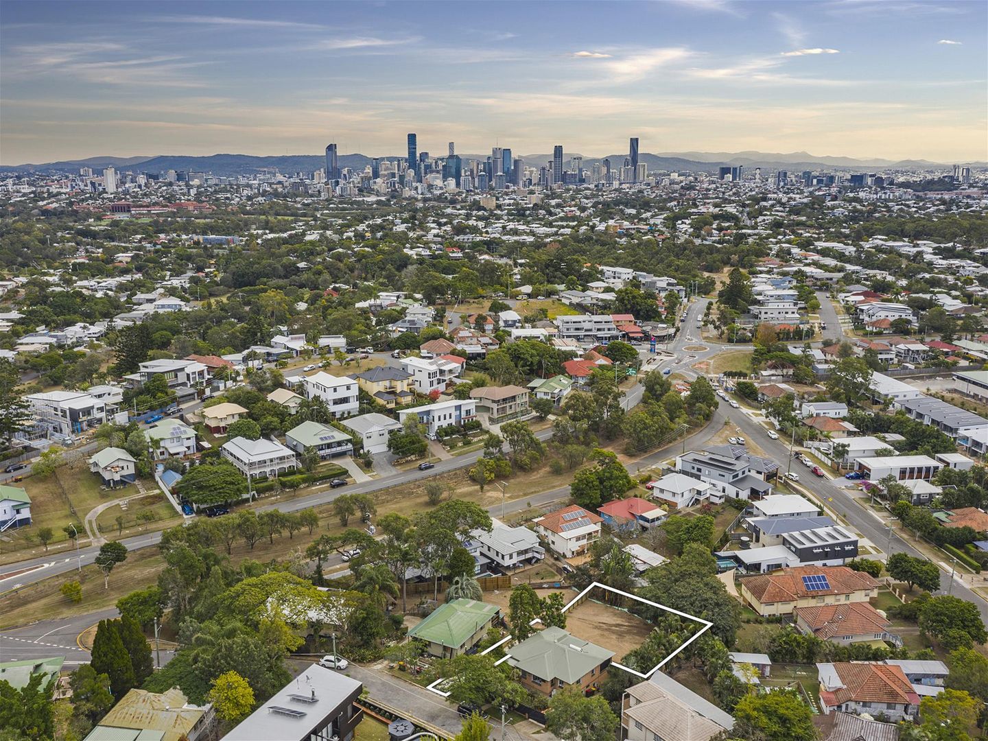 Camp Hill QLD 4152 house for Sale, Bargain! OWNER WANTS IT SOLD