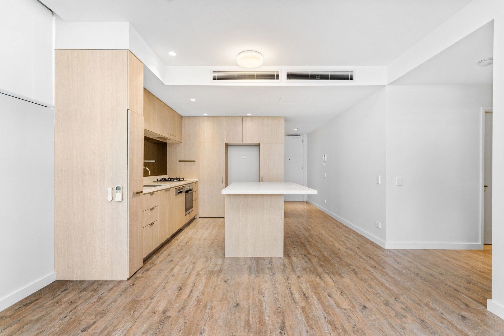 1 bedrooms Apartment / Unit / Flat in 113/2 Dune Walk WOOLOOWARE NSW, 2230