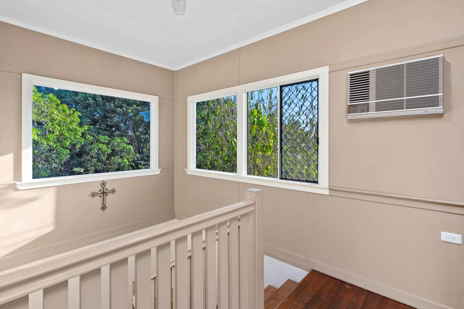 Additional image 13 of 258 Elphinstone Street, Koongal QLD 4701