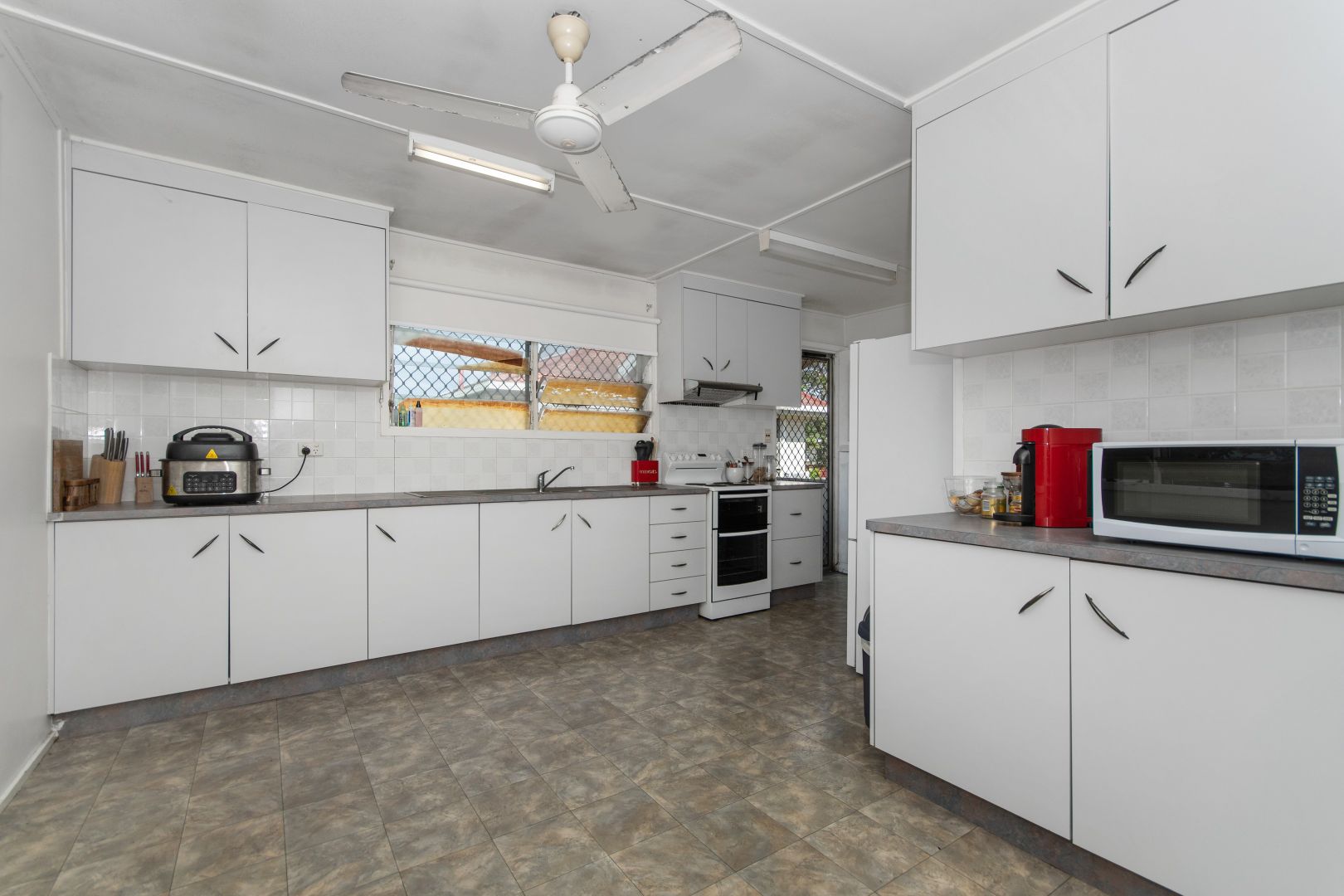 19 Pixley Crescent, Heatley QLD 4814, Image 2