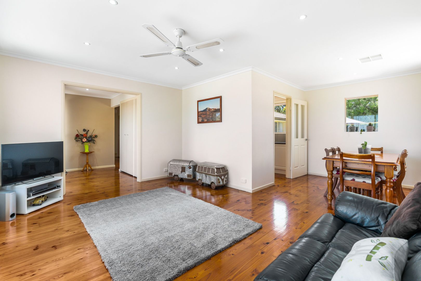 30 Hessing Crescent, Trott Park SA 5158, Image 2