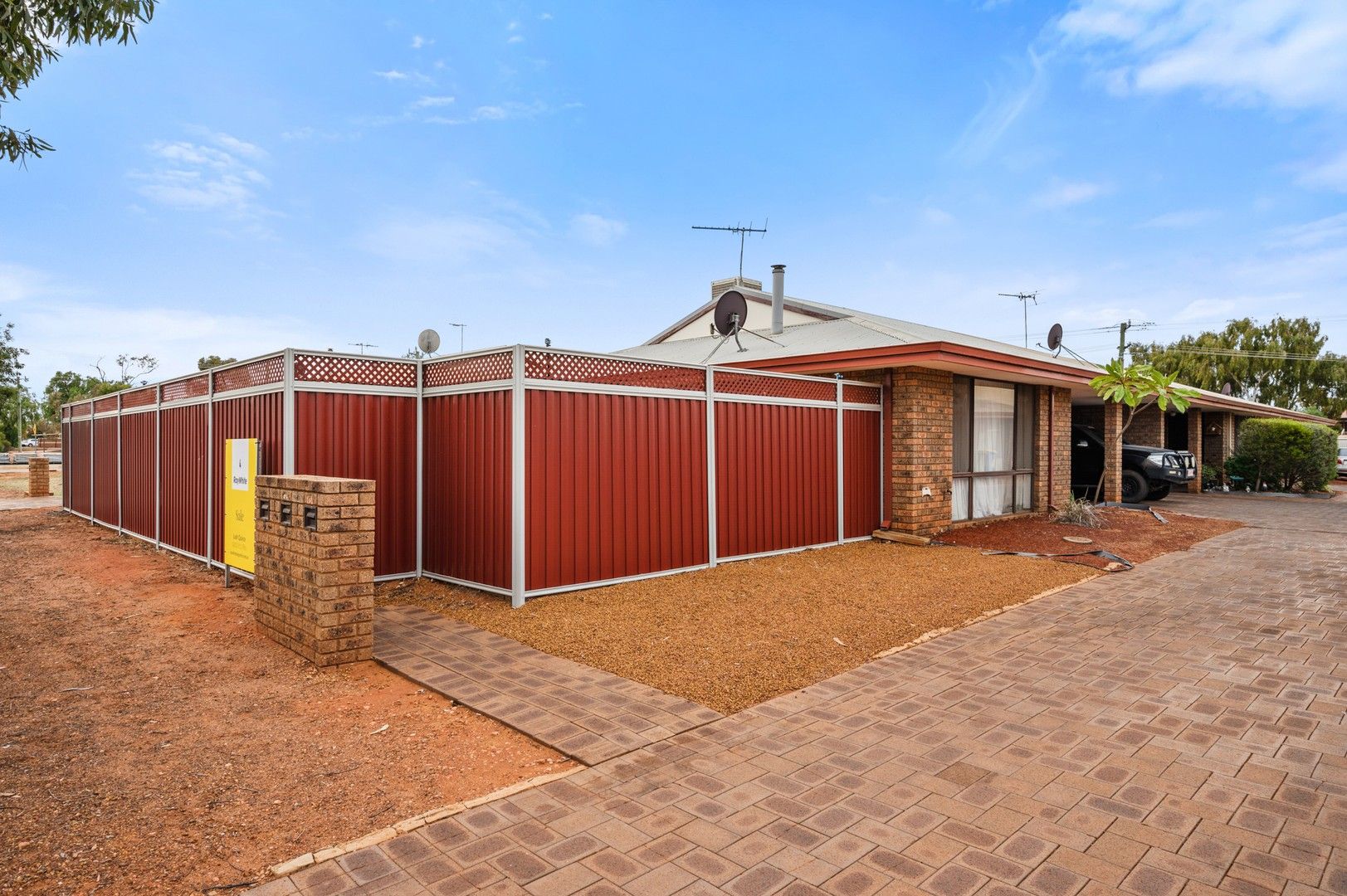 2 bedrooms Apartment / Unit / Flat in 4/17 Belmont Avenue KALGOORLIE WA, 6430