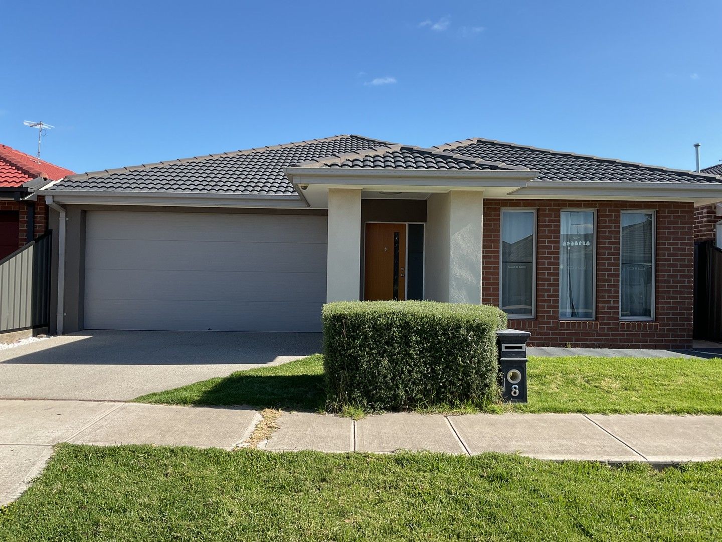 8 Edgewater Road, Craigieburn VIC 3064 House For Rent Domain