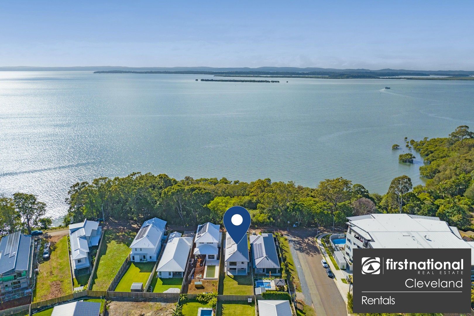 5 bedrooms House in 139 Esplanade REDLAND BAY QLD, 4165