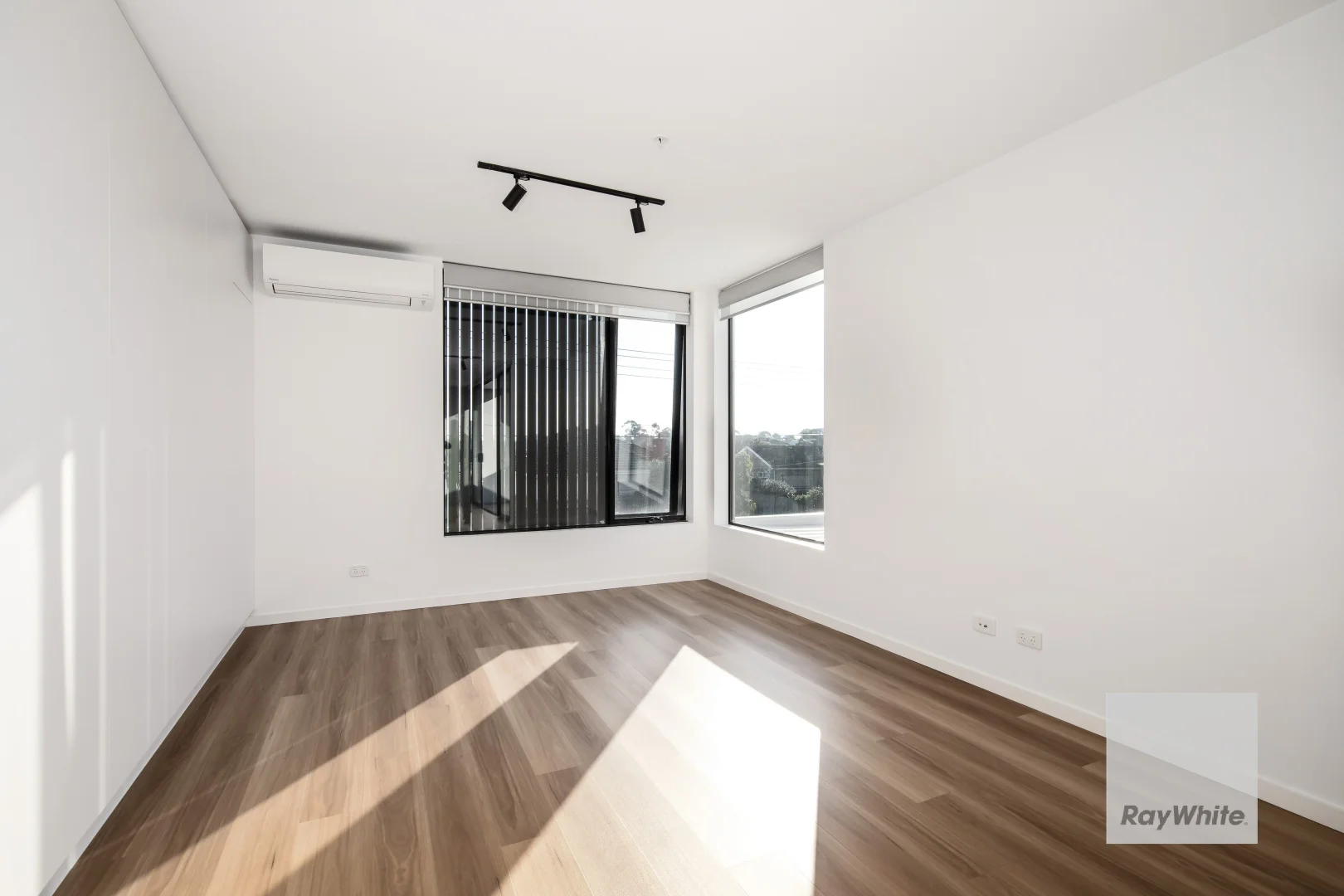 Additional image 3 of 3/28 Pennell Avenue, St Albans VIC 3021