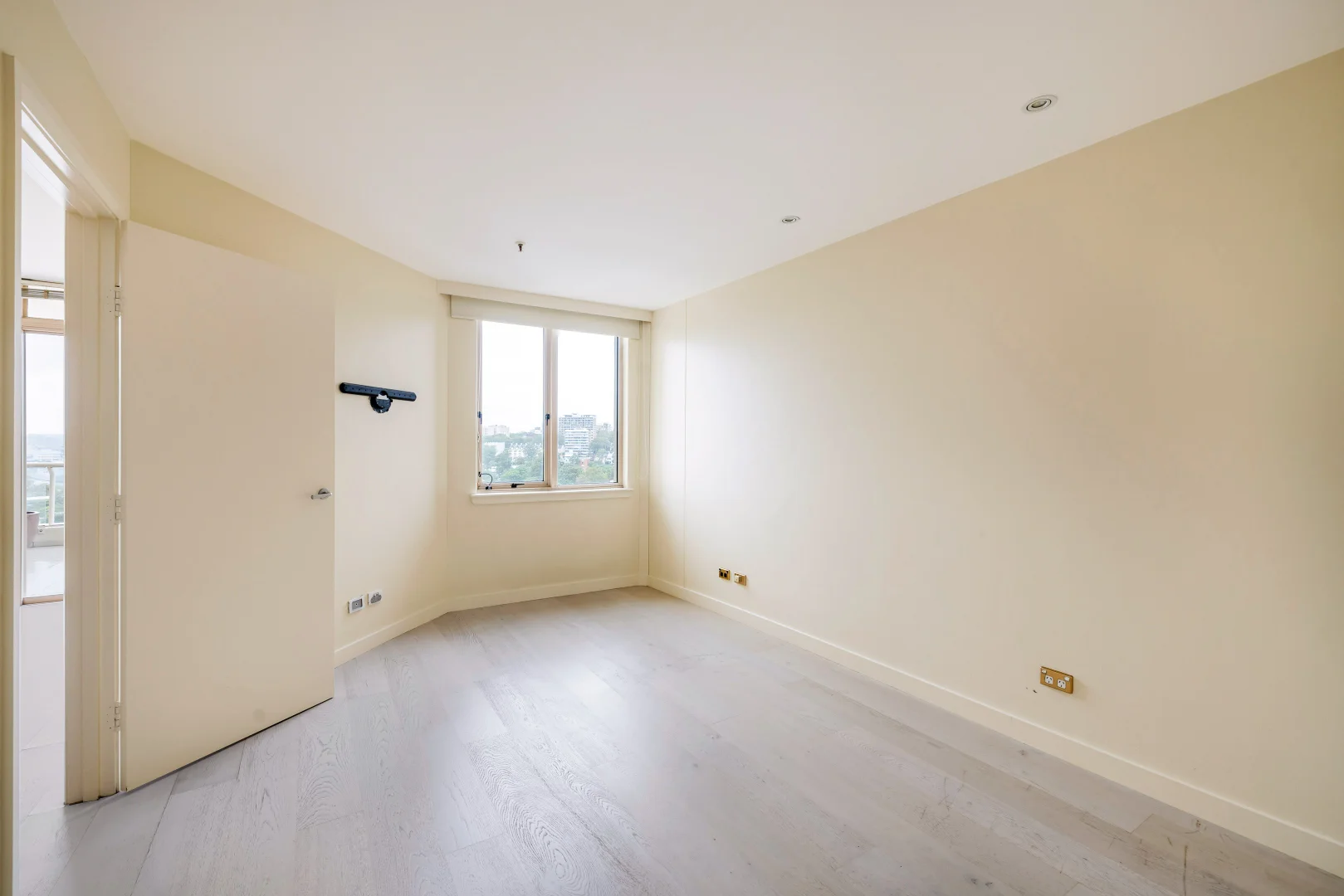 Additional image 7 of 1112/63 Crown Street, Woolloomooloo NSW 2011