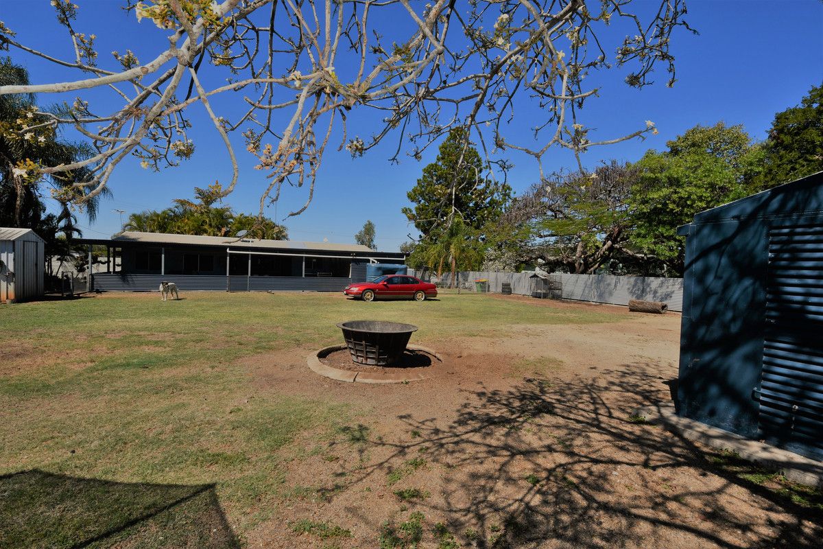 4 Salmon Street, Gracemere QLD 4702, Image 2