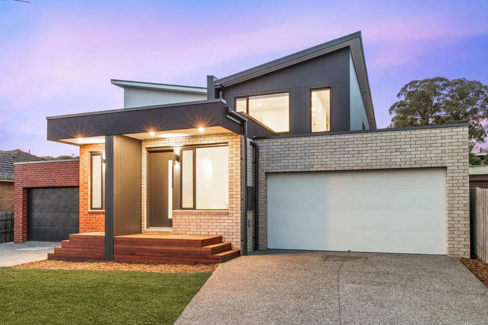 250 A & B Mount Pleasant Road, Highton VIC 3216