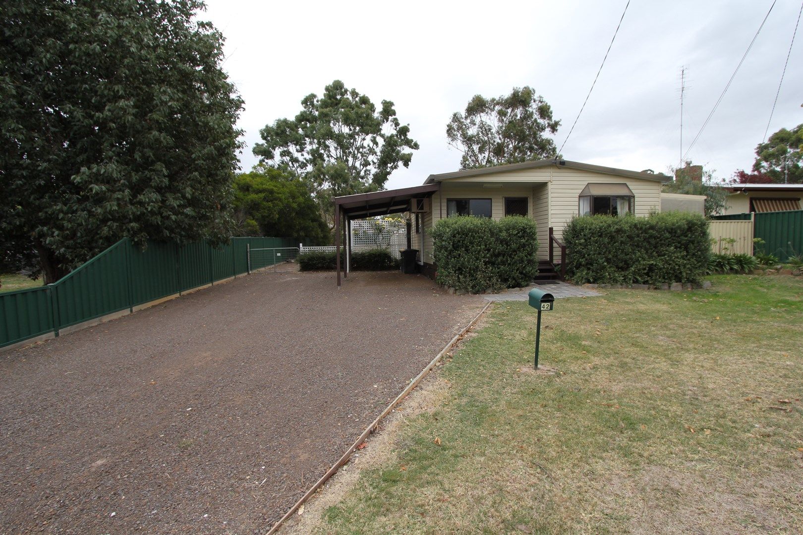 42 Surrey Street, LINTON VIC 3360, Image 0