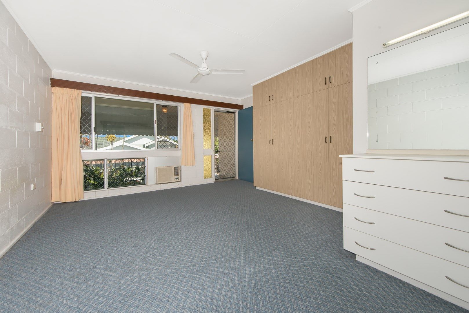 4/24 Bayswater Tce, Hyde Park QLD 4812, Image 0