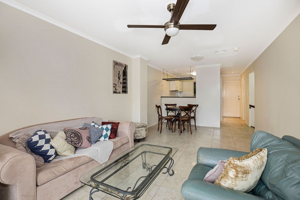 7/74A Sir Fred Schonell Drive, St Lucia QLD 4067, Image 2