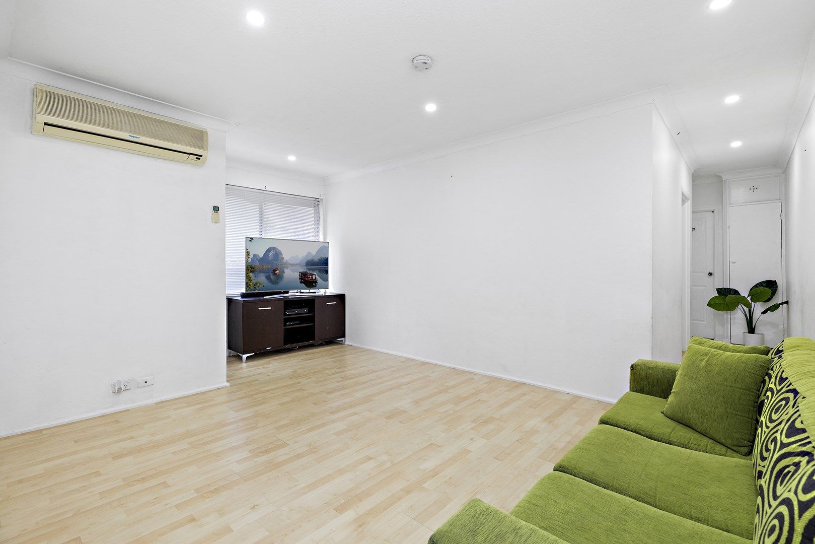 4/3 Boorea Avenue, Lakemba NSW 2195, Image 0