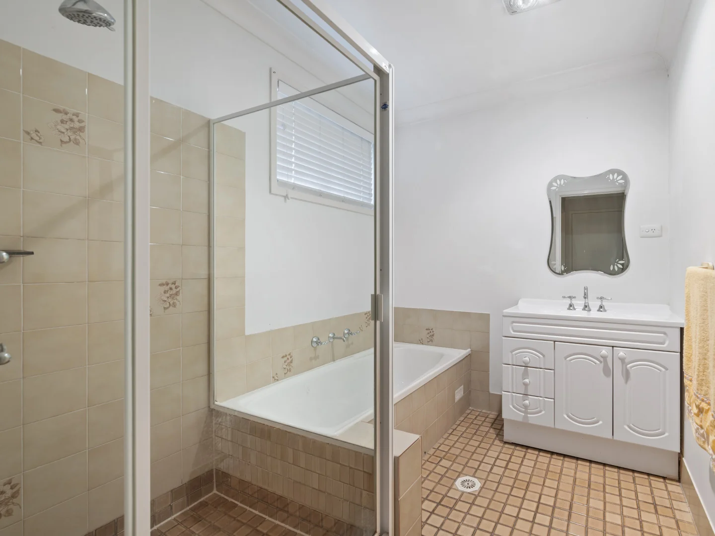 Additional image 8 of 2/212-222 Harrow Road, Glenfield NSW 2167