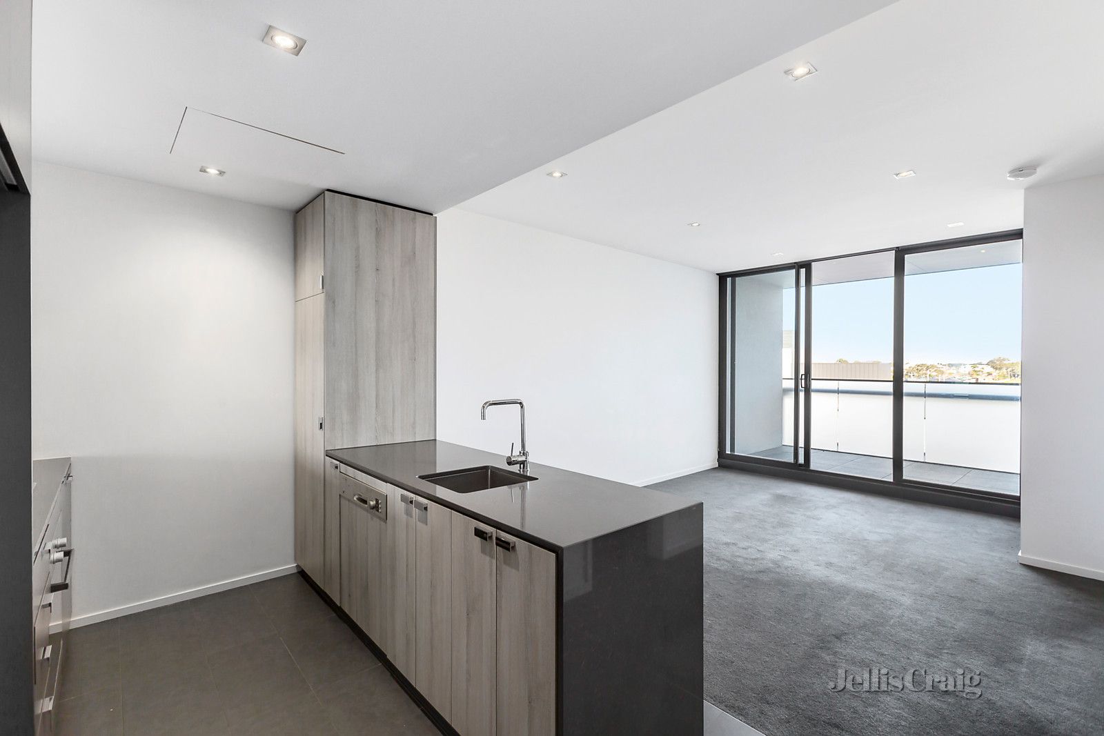 246/75 Graham Road, Highett VIC 3190, Image 2