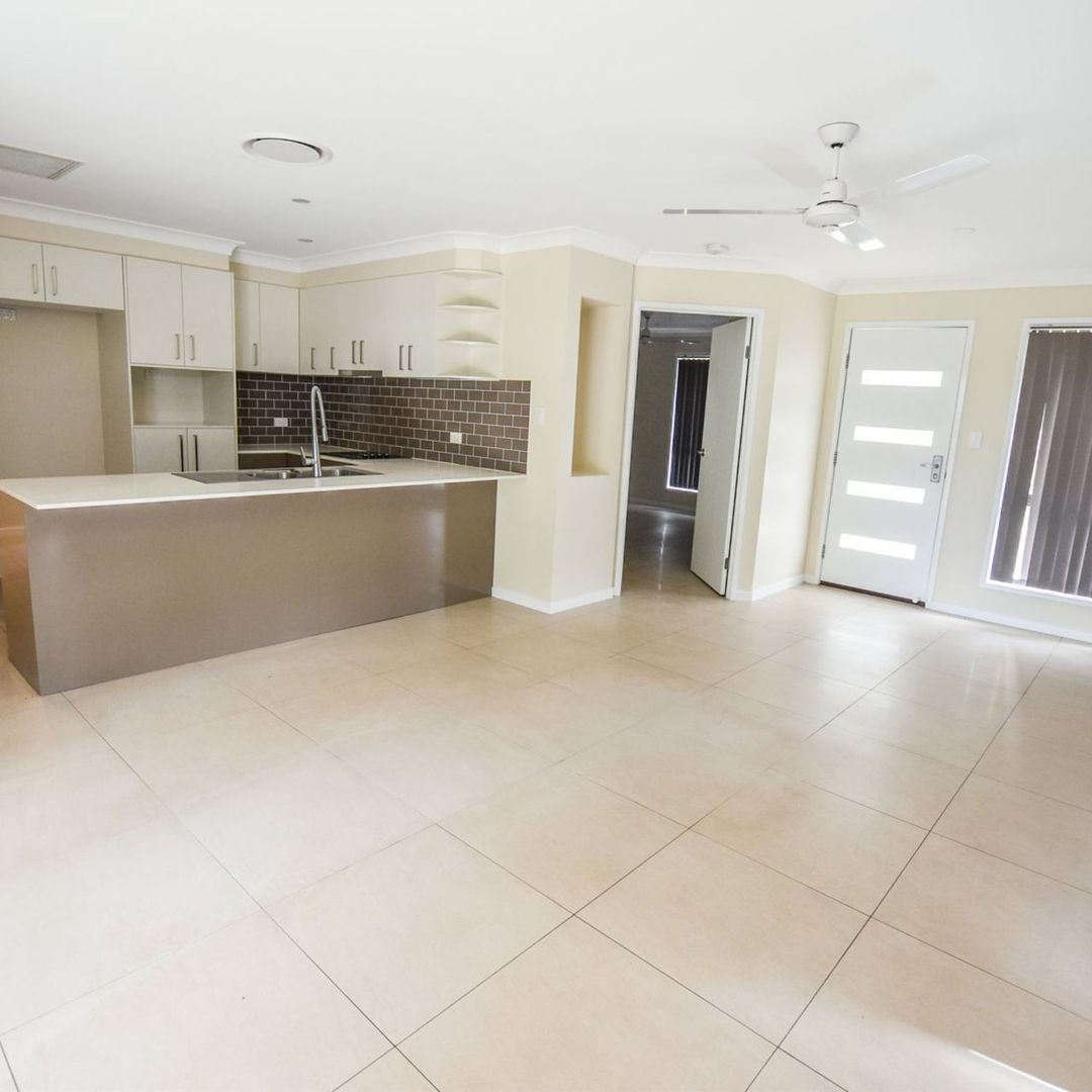 81 Laurel Street, Russell Island QLD 4184, Image 2