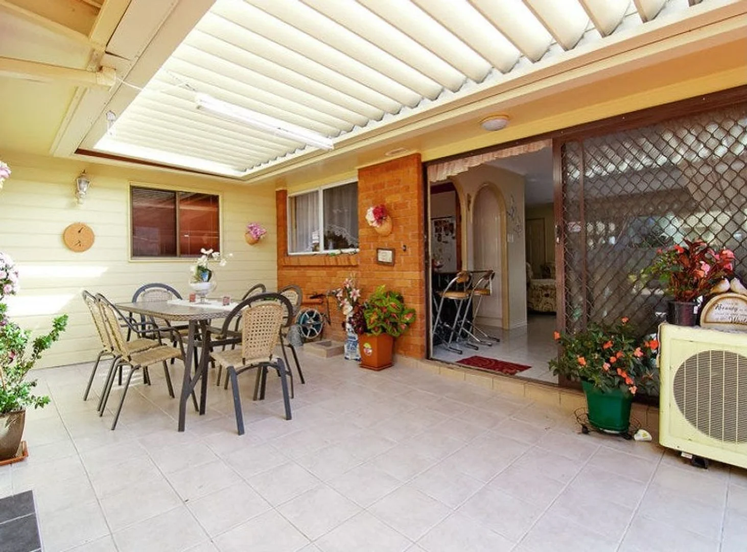15 Westmoreland Boulevard, Springwood QLD 4127 - House For Rent | Domain