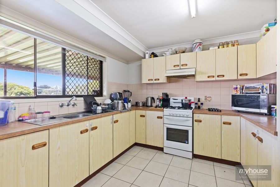 46 Traminer Drive, Wilsonton Heights QLD 4350, Image 1