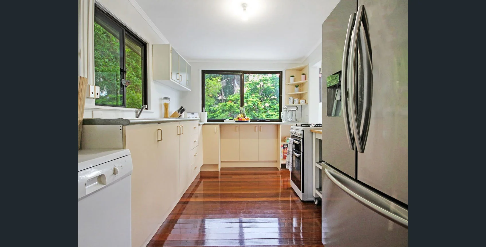 Additional image 4 of 11 Rheims Street, Holland Park West QLD 4121