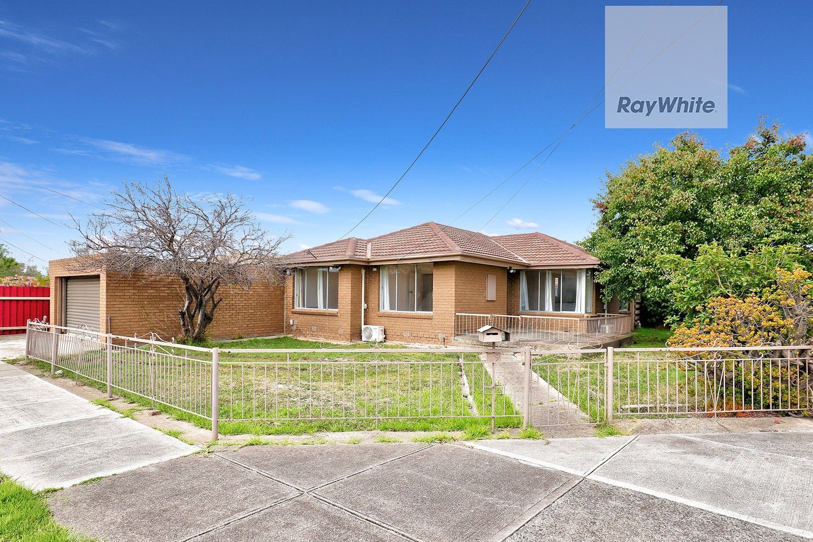 3 bedrooms House in 19 Windermere Cres GLADSTONE PARK VIC, 3043