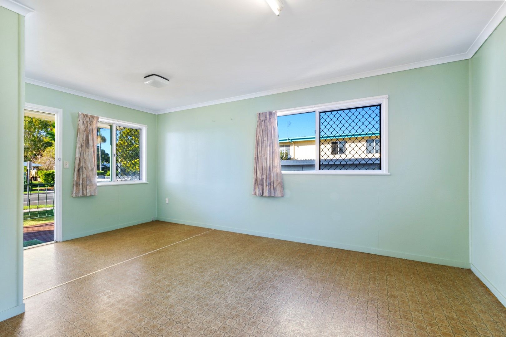 38 Blaxland Street, Golden Beach QLD 4551, Image 2