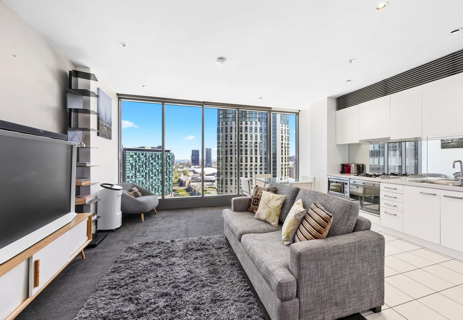 2011/1 Freshwater Place, Southbank VIC 3006