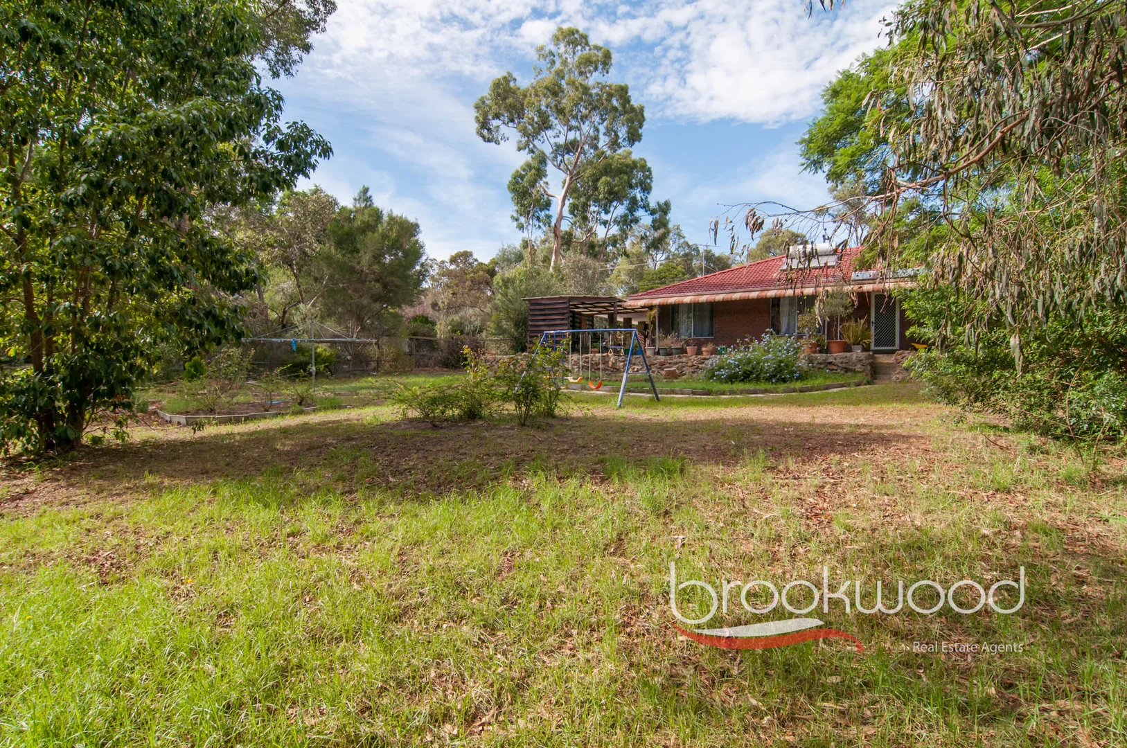 Additional image 6 of 555 Traylen Road, Stoneville WA 6081