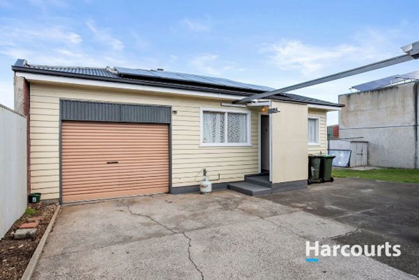 1 bedrooms House in 8b Douglas Street EAST DEVONPORT TAS, 7310