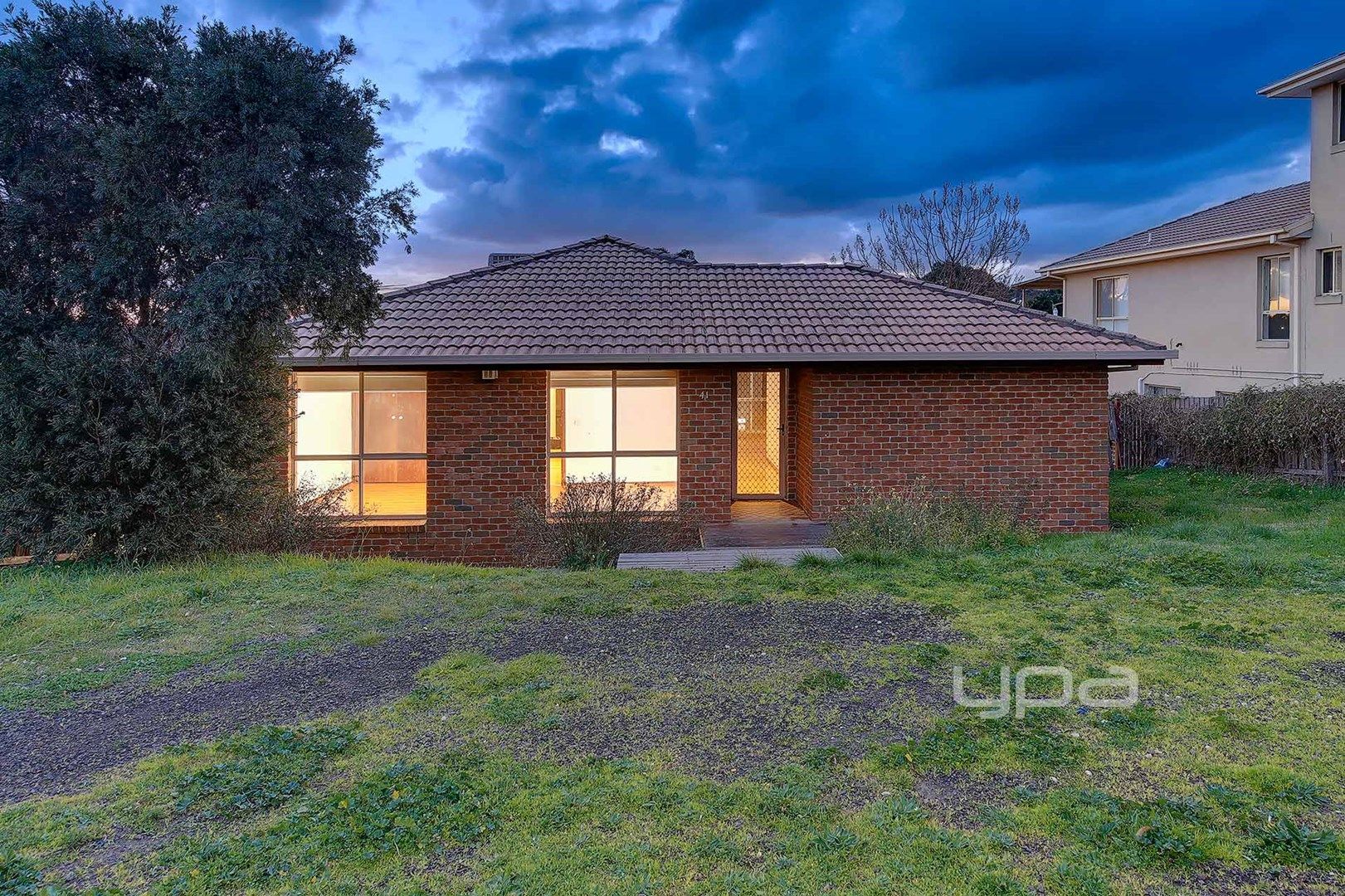 41 Nicholson Crescent, Meadow Heights VIC 3048