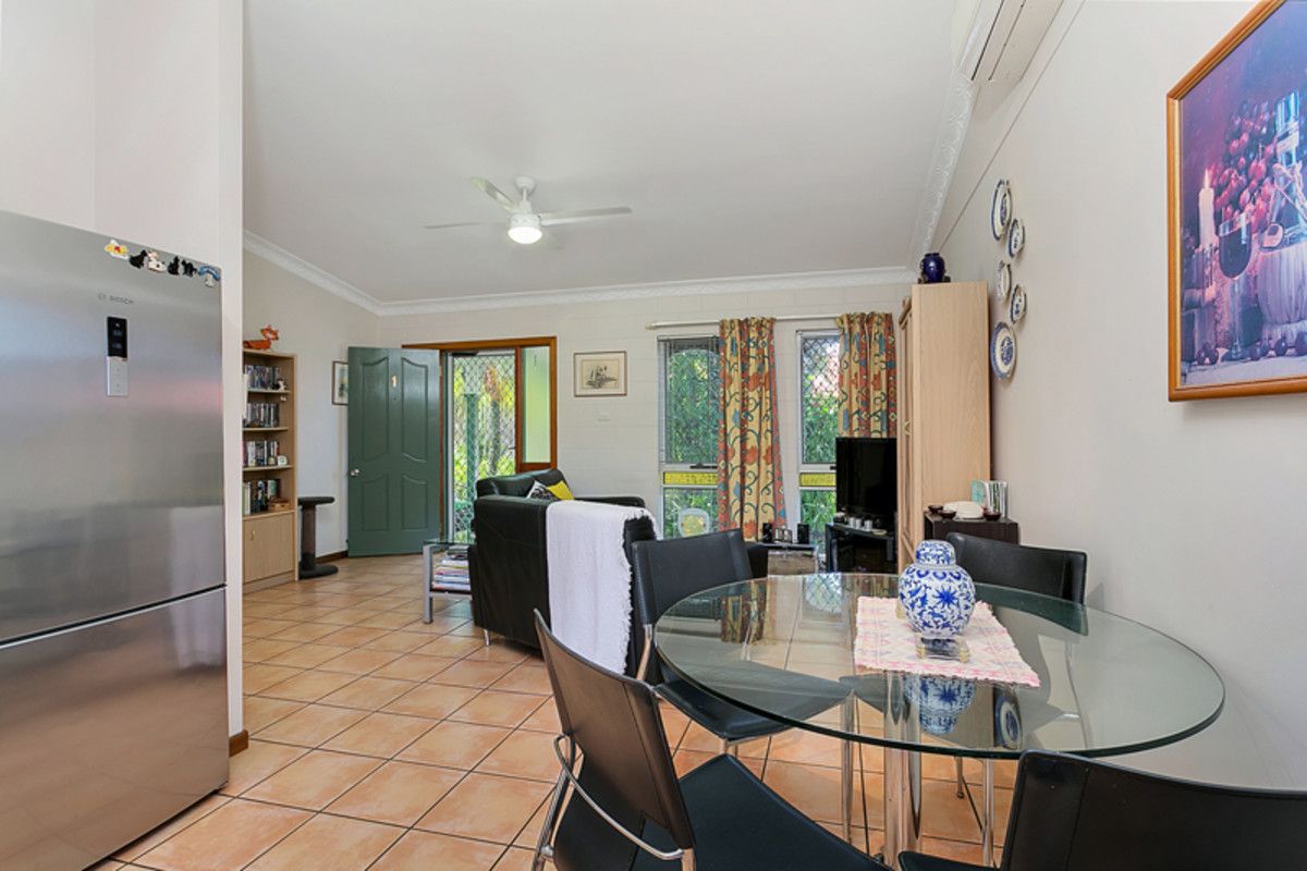 1/5 Redwood Street, Whitfield QLD 4870, Image 2