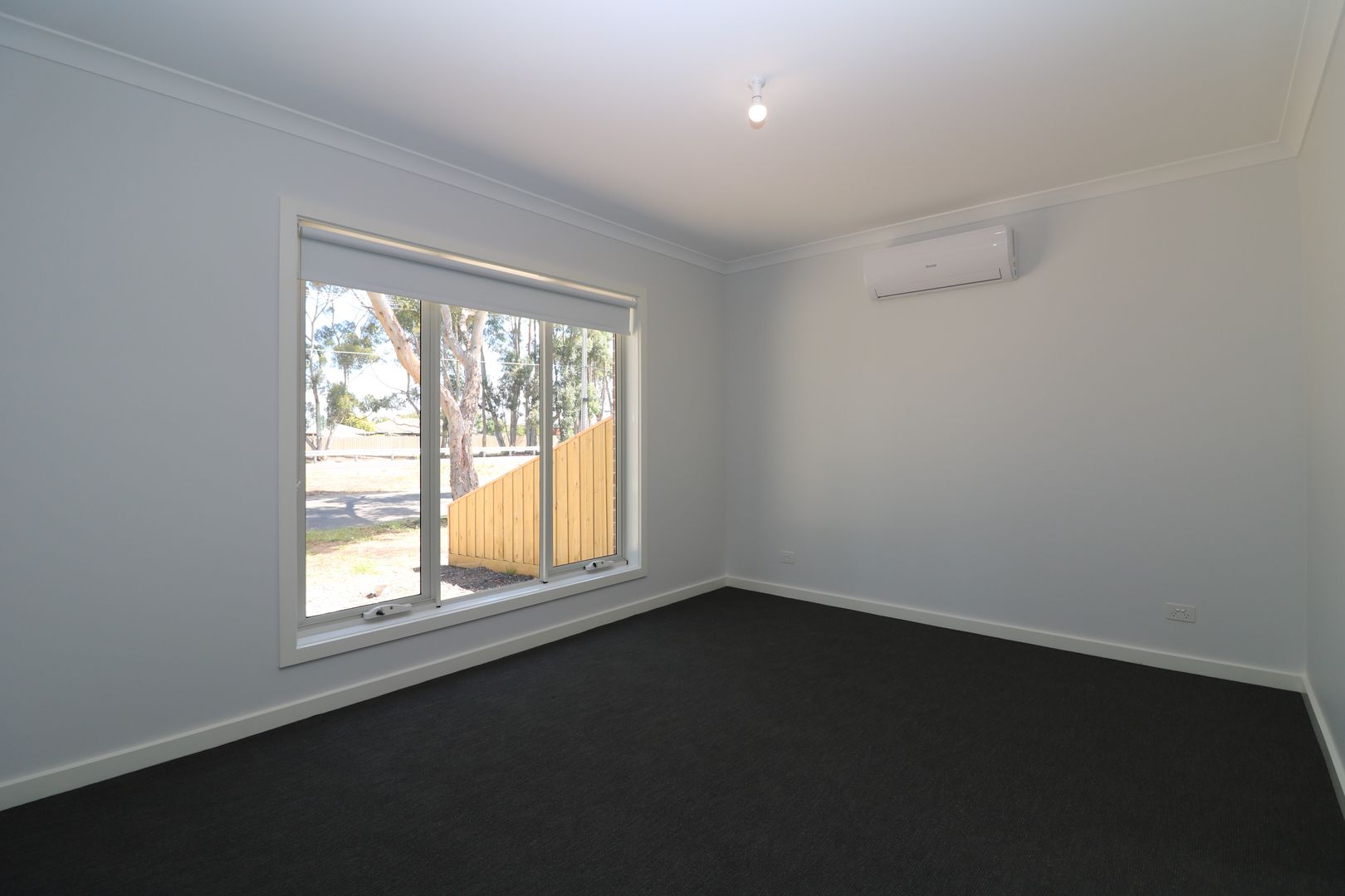 Room 4 / 39A McClelland Avenue, Lara VIC 3212, Image 2