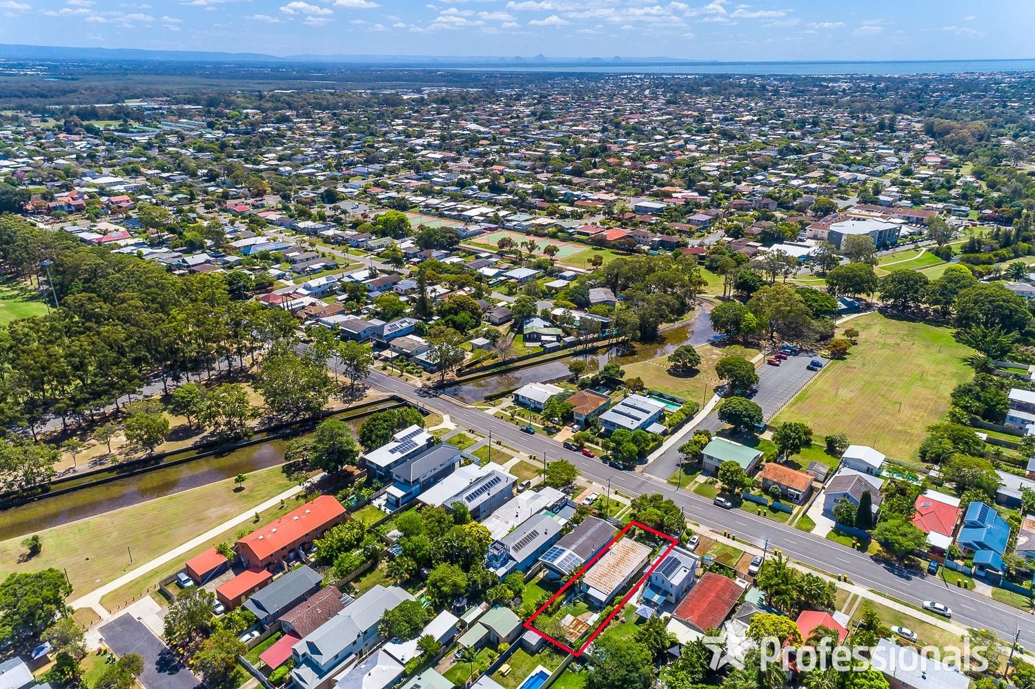 27A Bell Street, Woody Point QLD 4019, Image 2