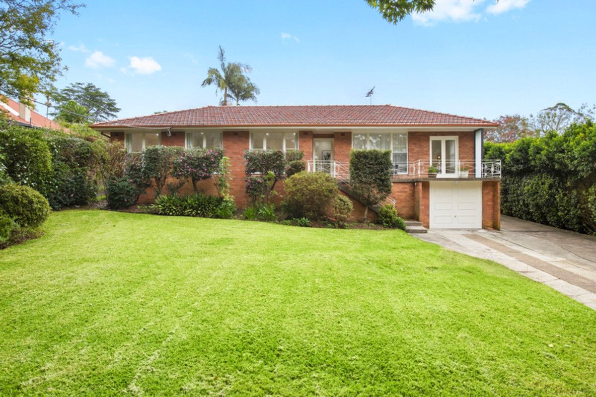 5 bedrooms House in 11 Werona Street PENNANT HILLS NSW, 2120