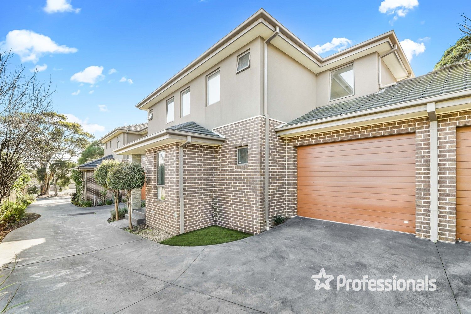 3 bedrooms Townhouse in 2/80 Maroondah Highway CROYDON VIC, 3136