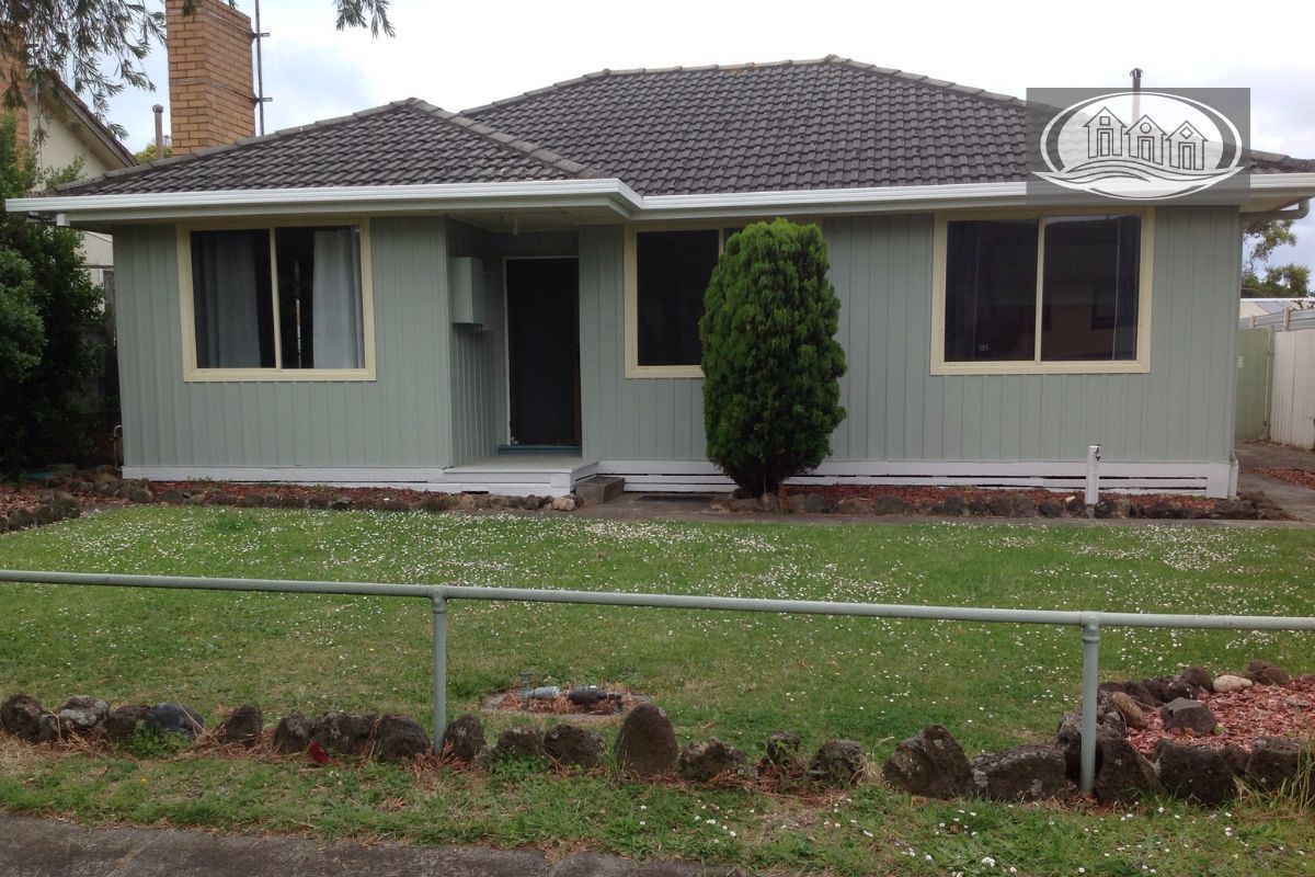 3 bedrooms House in 17 Rossdell Street PORTLAND VIC, 3305