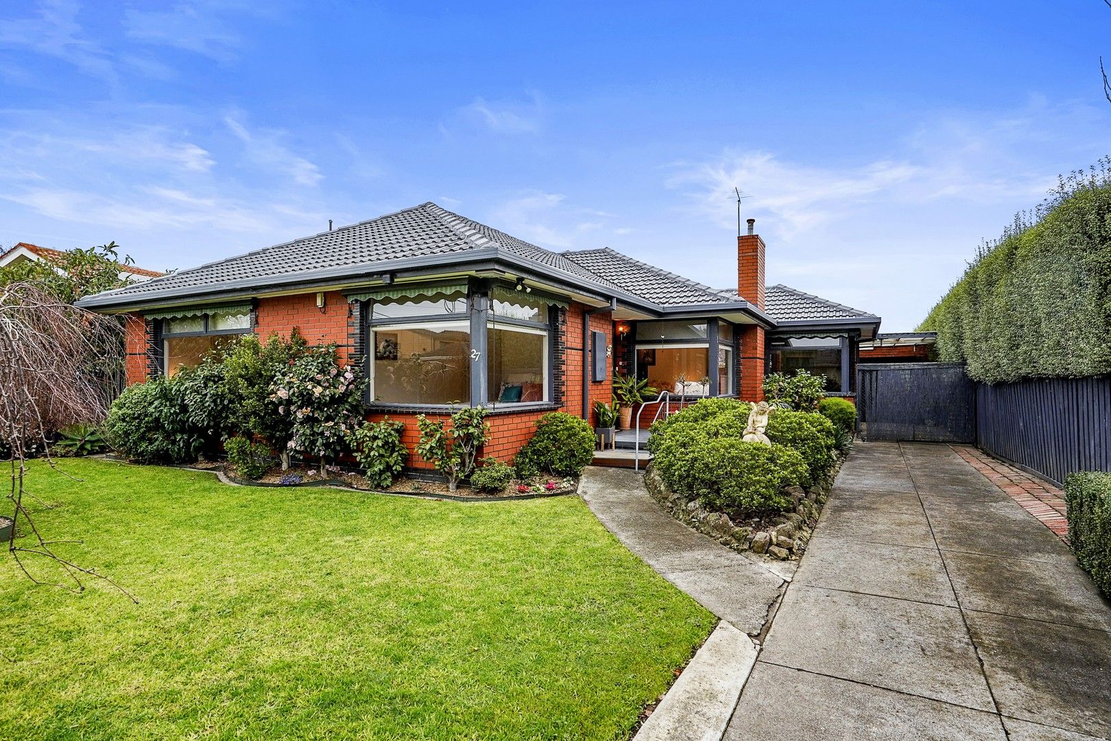 27 Palm Beach Crescent, Mount Waverley VIC 3149, Image 0