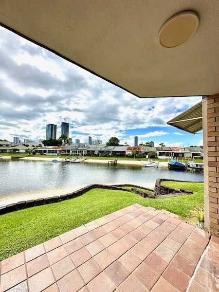 2 bedrooms Apartment / Unit / Flat in 2/24 Aquila Court MERMAID WATERS QLD, 4218