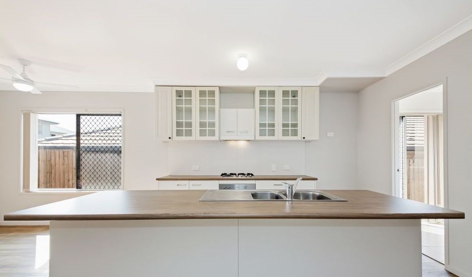 4 bedrooms House in 40 Leigh Crescent DAKABIN QLD, 4503