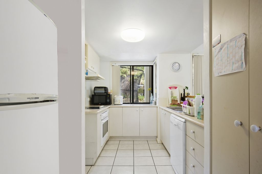 603/2 Gentian Drive, Arundel QLD 4214, Image 2