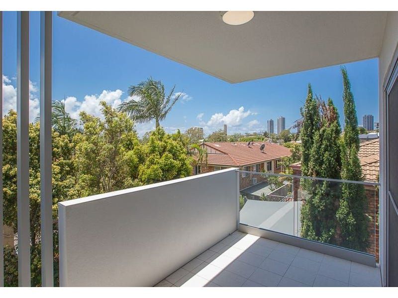 2 bedrooms Apartment / Unit / Flat in 17/101 Pohlman Street SOUTHPORT QLD, 4215