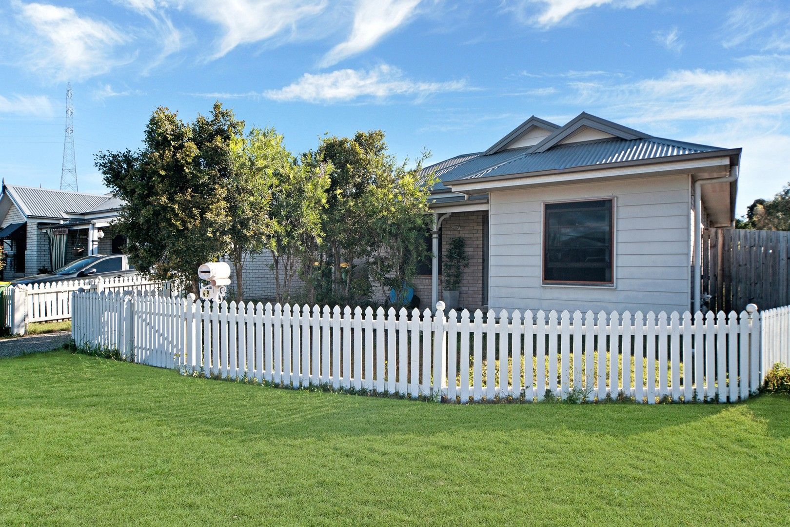 4 bedrooms House in 49 Combs St YARRABILBA QLD, 4207