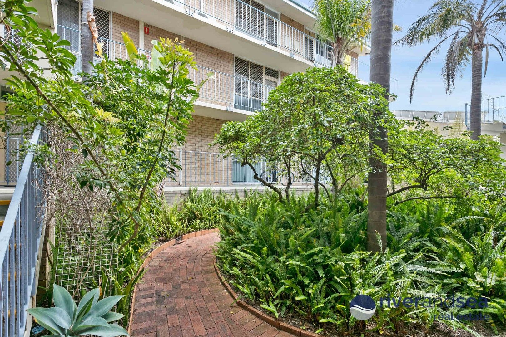 1 bedrooms Apartment / Unit / Flat in 9/650 Stirling Highway MOSMAN PARK WA, 6012