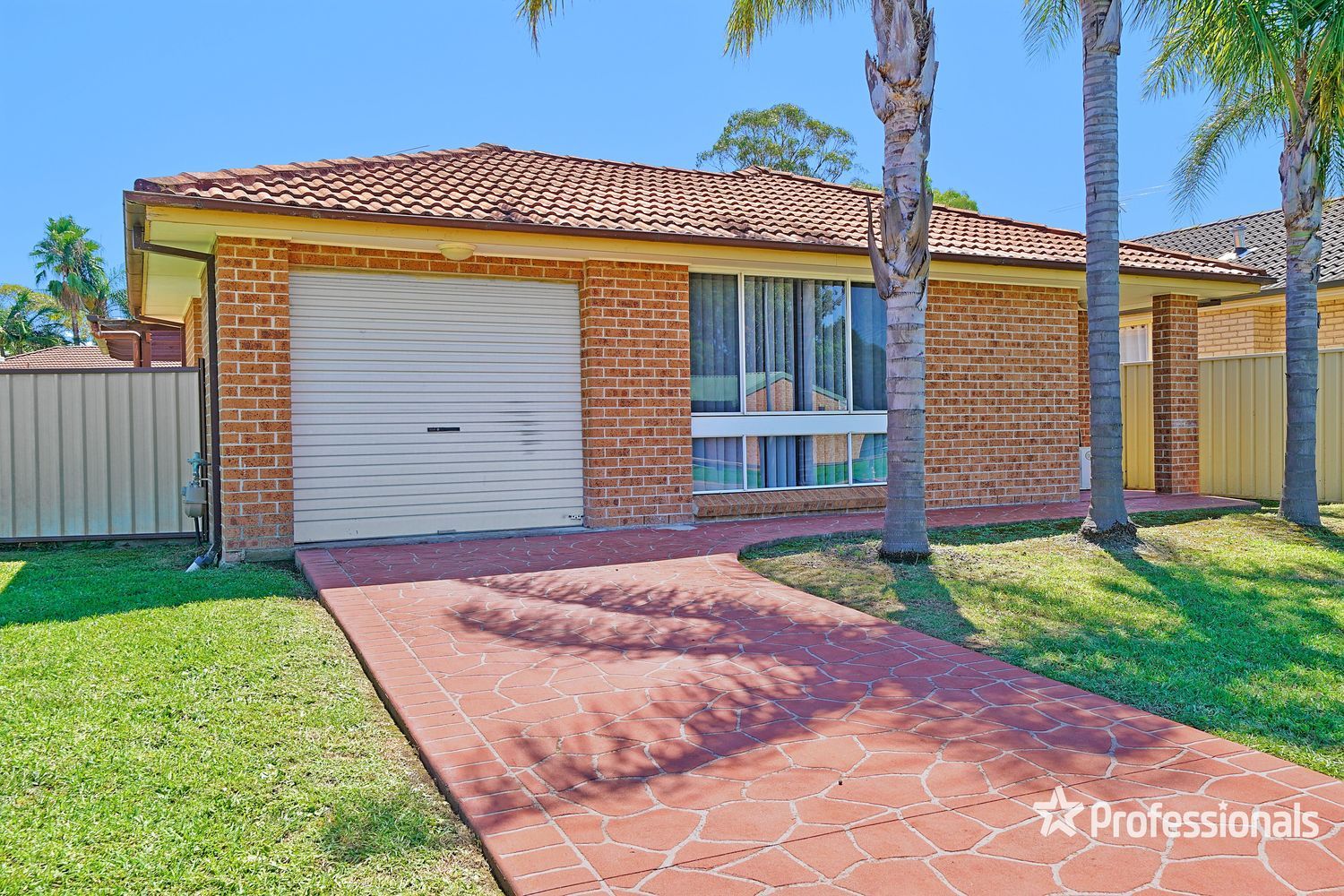 29 Oswald Crescent, Rosemeadow NSW 2560, Image 1