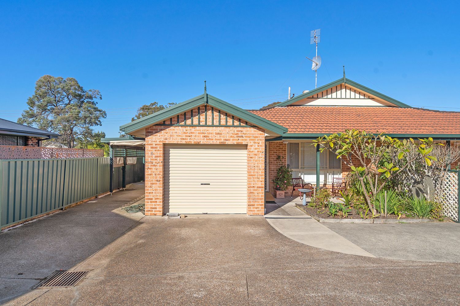 2/10 Baronet Close, Floraville NSW 2280, Image 0